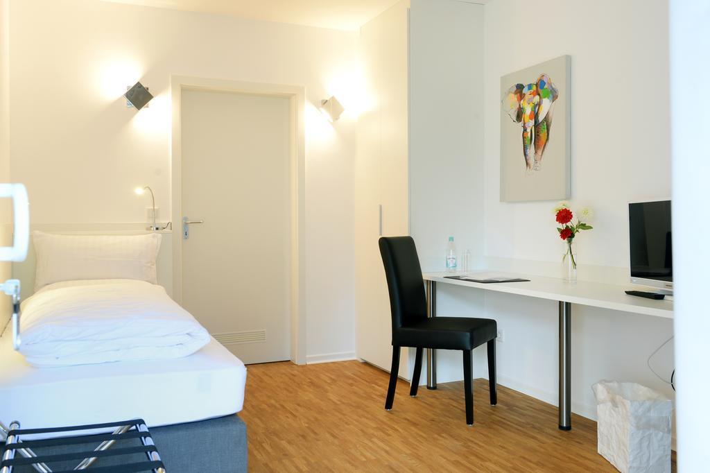 Bed & Breakfast Meerbusch Habitación foto