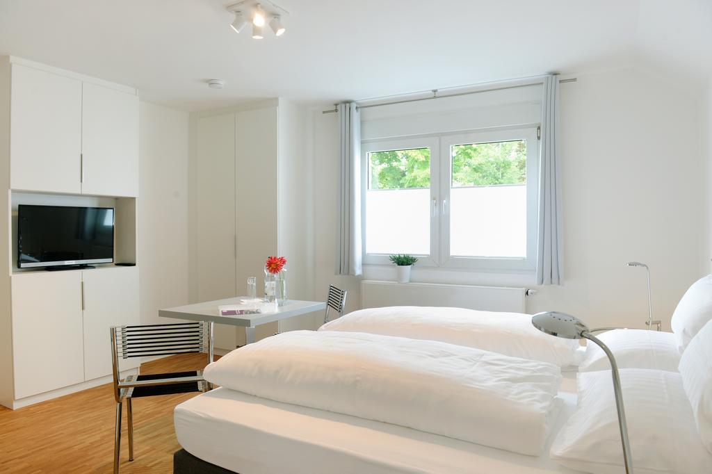 Bed & Breakfast Meerbusch Exterior foto